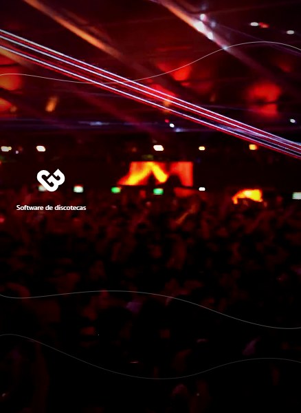Cashless para eventos: público de un evento masivo frente al escenario iluminado, de noche